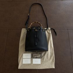 Gucci GG Bamboo Handle Leather Shoulder Bucket Bag Black
