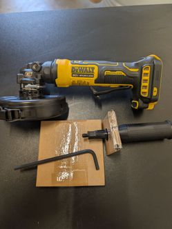 DeWalt 20v Atomic 4.5 Inch Grinder NEW
