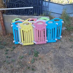 Kids/ Pet Playpen