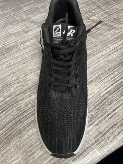 Sneakers CNSZI Running Black Shoes New In Box 