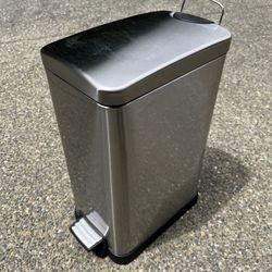 4 Gallon Stainless Steel Garbage Bin