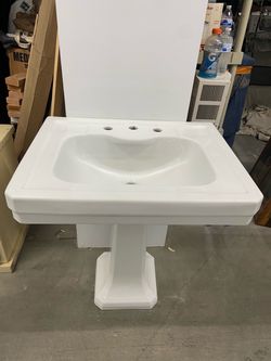 Pedestal sink