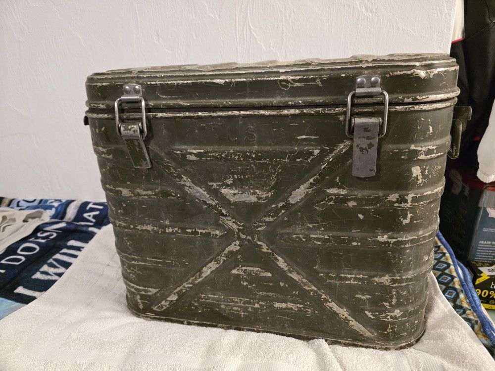 Vintage 1972 Military Cooler