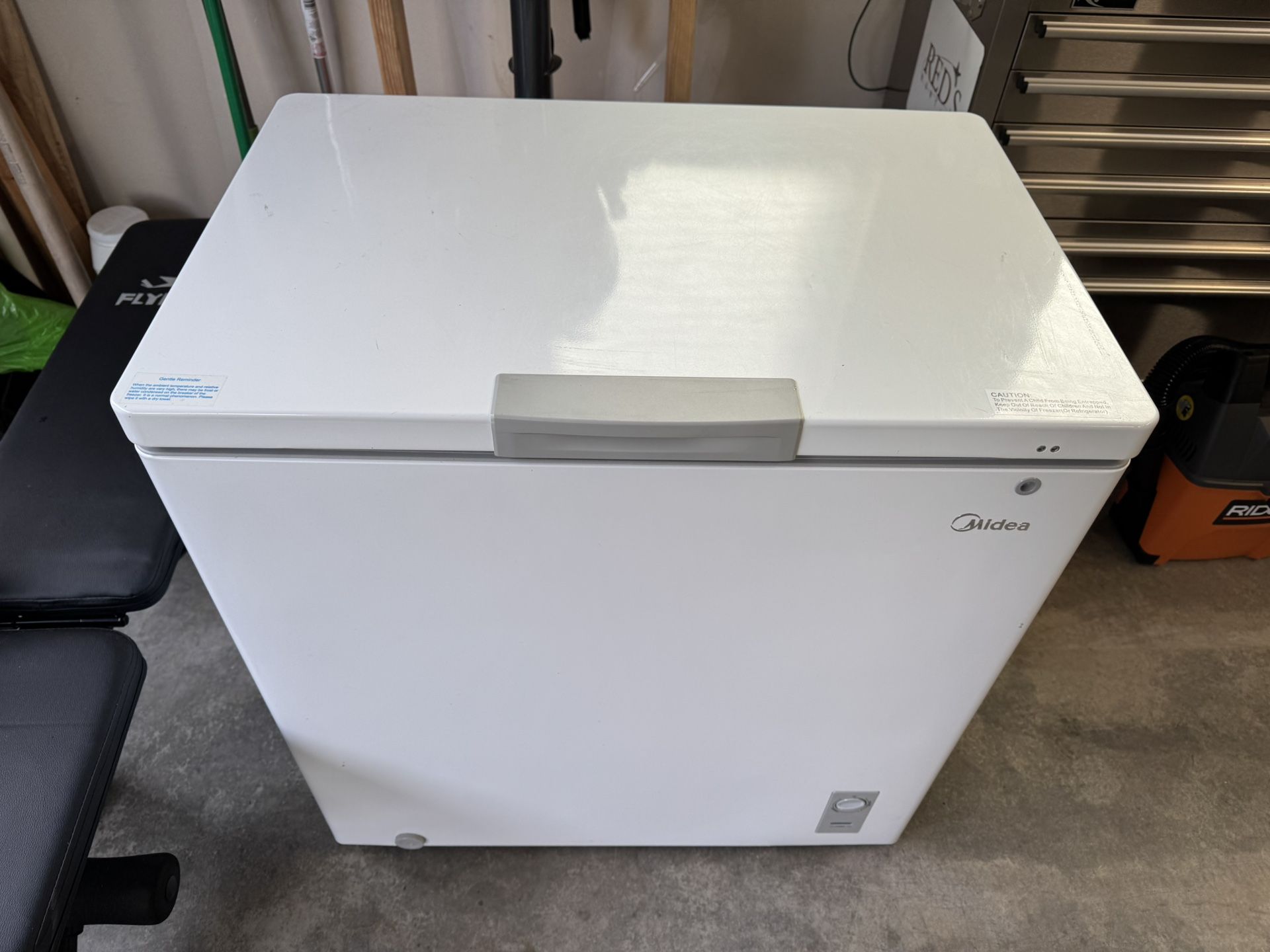 Midea 7.0 CuFt Chest Freezer