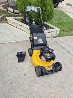 Dewalt Gas Mower 6.25ft 150cc Self Propelled Brand