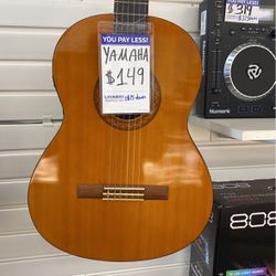 Yamaha C40 Acoustic/electric Guitar 