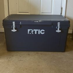 65 QT ULTRA-TOUGH COOLER