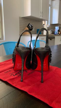 Christian Louboutin Leather Pumps Size 37
