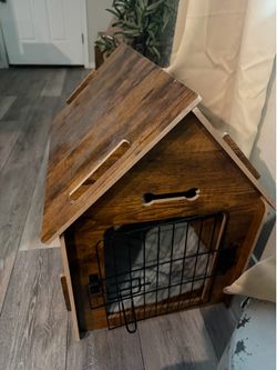 Byrn wooden pet house