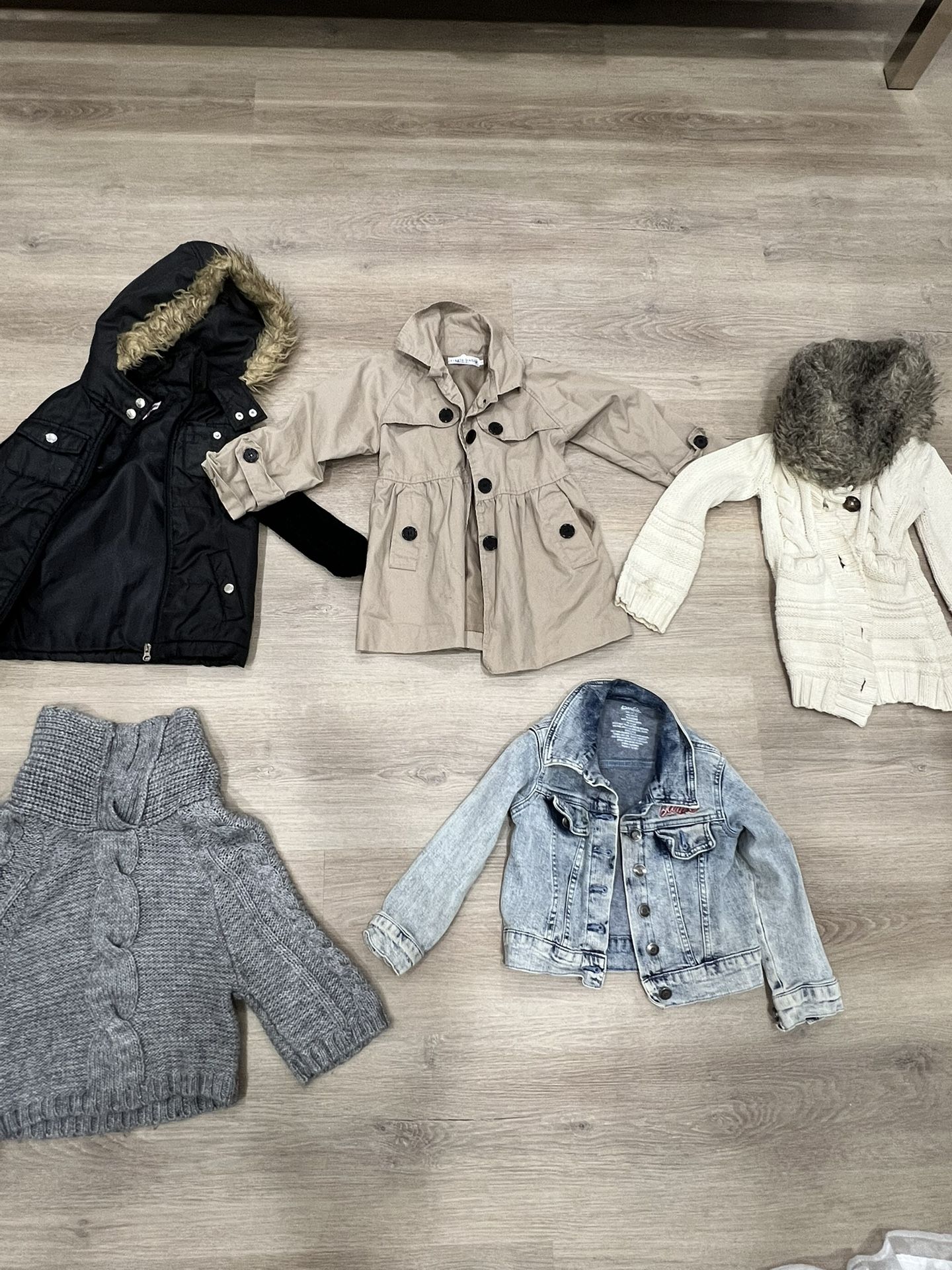 LOT OF GIRL’S JACKETS