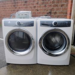 Electrolux Washer And Dryer Electric Stackable 