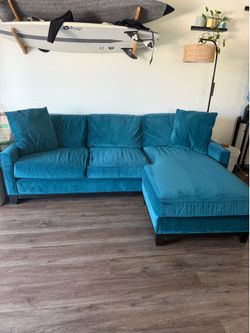 FREE Delivery - Teal blue velvet sectional couch
