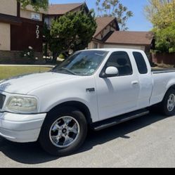 Ford F150 130.000 Miles Need New  Parts Minor leak on the intake 