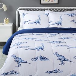 New twin size comforter set