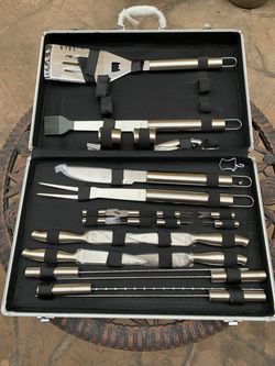 24 Piece BBQ Tool Set