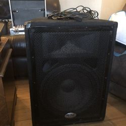 2 B52 Speakers