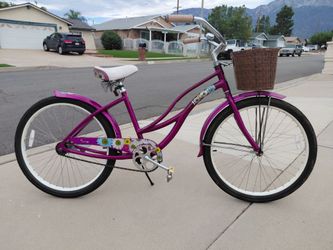 Diamondback Beach Cruiser bicycle