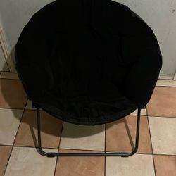 Comfortable Saucer Chair