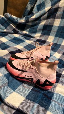 Nike Mercurial High-Top Soccer Cleats Pink