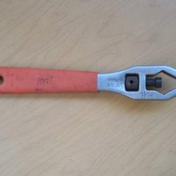 Adjustable Closed End Wrench