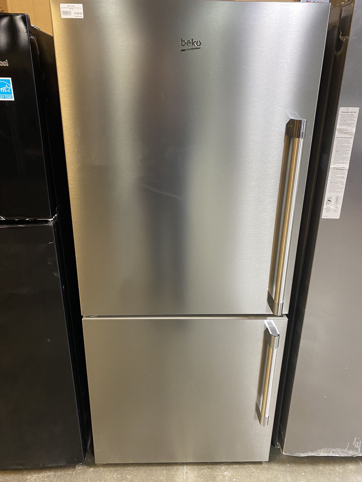 Beko 30" Freezer Bottom Stainless Steel Refrigerator with Auto Ice Maker (Left Hinge) BFBF3018SSIML