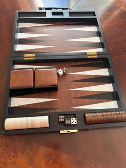 Backgammon set