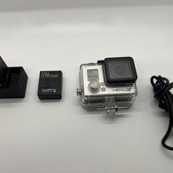 Go Pro Hero 3 With Case, 3 Batteries & Charger