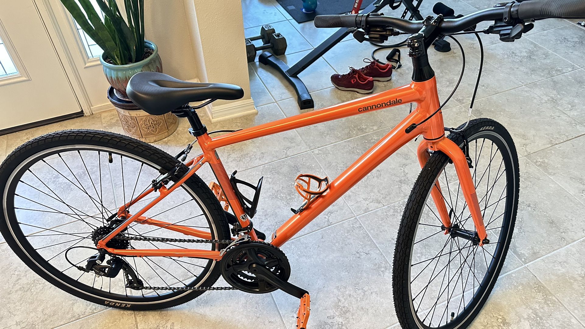 Cannondale Hybrid Bicycle 