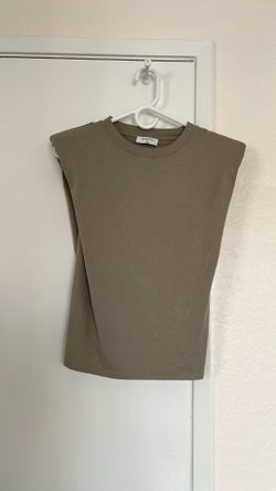 Aritzia (Babaton)