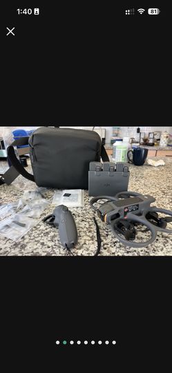 Dji Avata 2 + motion controller 2 + fly more batteries + bag and extras