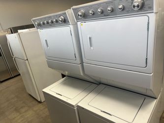 Whirlpool full size stackable washer and dryer combo   -free delivery