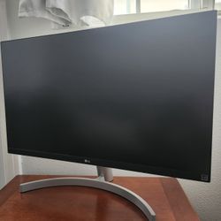 LG - 27UK600-W 27" IPS LED 4K UHD FreeSync Monitor
