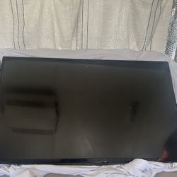 Insignia 40 Inch TV 