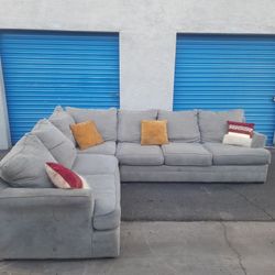Modern Huge Sectional Couch Gray 🛋 Very Clean 