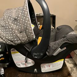 Chicco Key fit 30 Infant Car Seat With Base