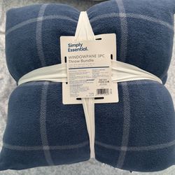 Throw Blanket And Pillows Three-Piece Set