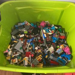 Lego Bin Over 100 Hundreds Of Pieces 