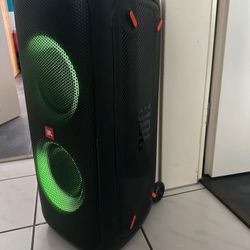 JBL Partybox 310 Speaker