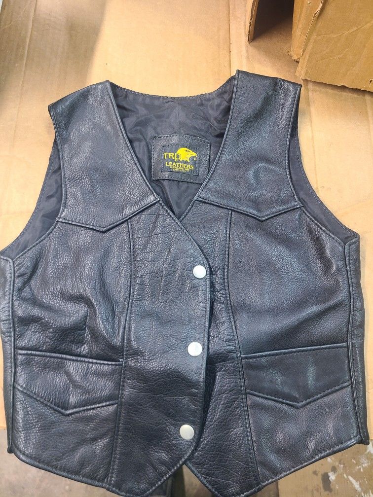Women's Medium Leather Vest