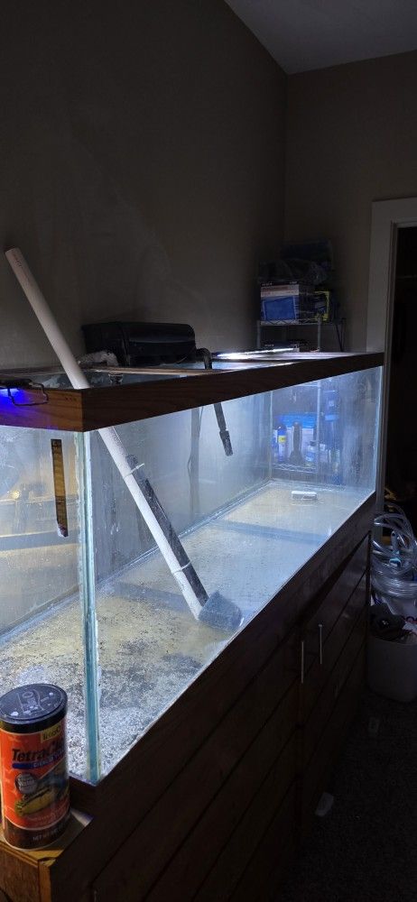 120 Gal Fishtank And Stand With Filter And New Light