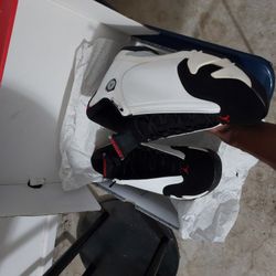 Jordan 14 Black Toe ( Size 10 )