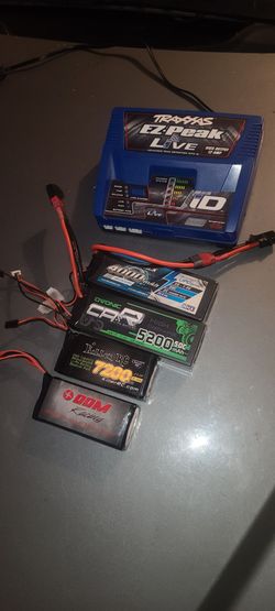 Traxxas EZ-Peak Live Charger with 4 LiPo Batteries