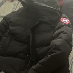 Canada Goose Size M
