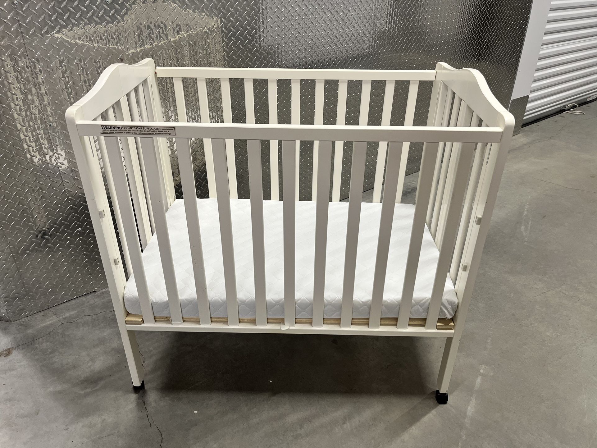Baby crib