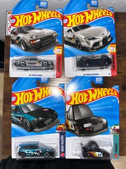 Hot Wheels 4-Car Lot Toyota Supra Honda Civic