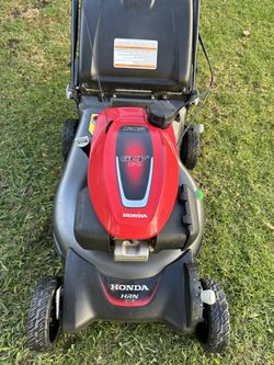 Lawnmower Honda HRN216 Gas Lawn Mower