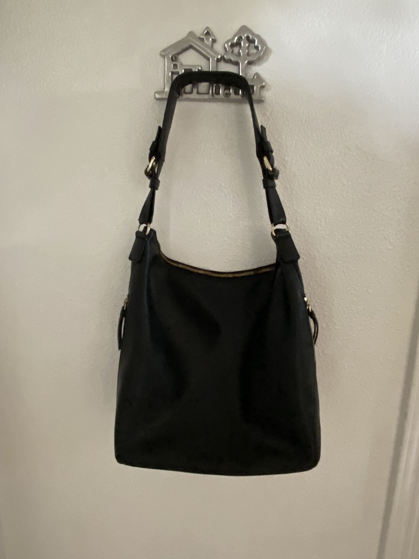 Banana Republic Hobo Bag ( YES AVAILABLE )