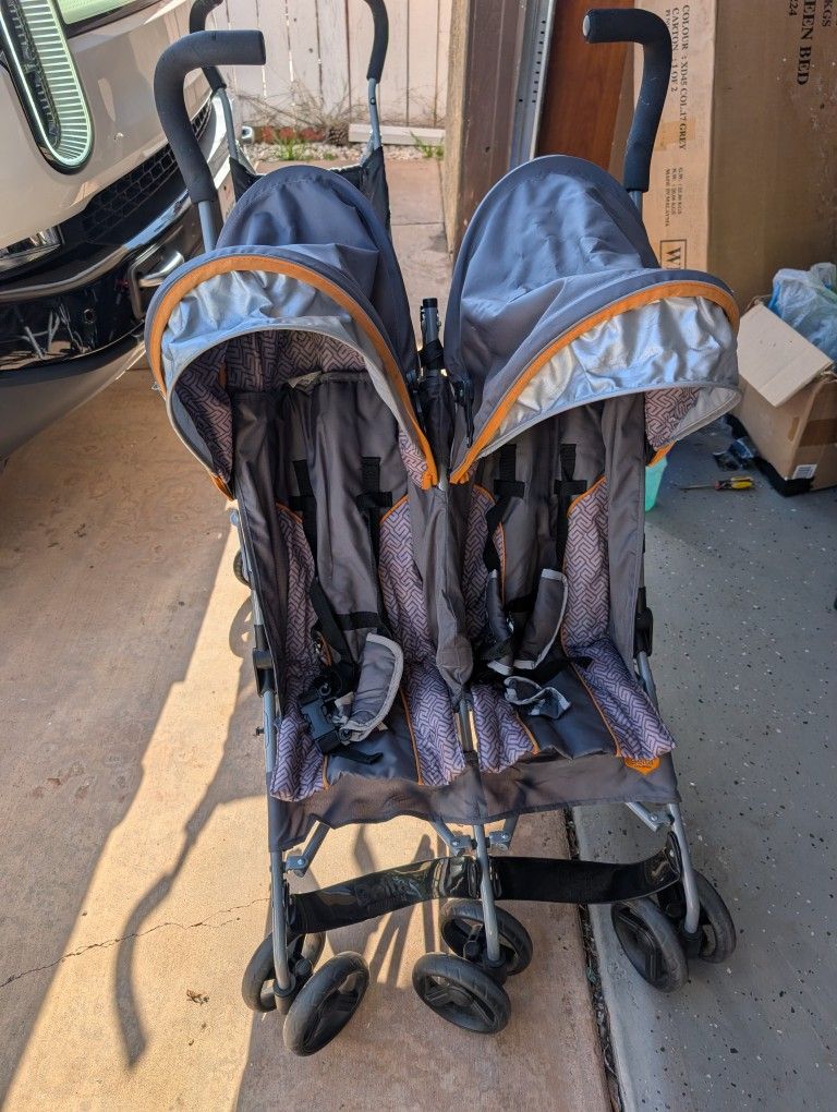 Delta Children Double Stroller with Canopy 