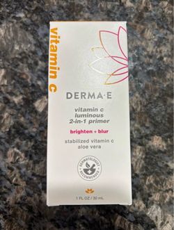 NEW DERMAE VITAMIN C LUMINOUS 2 IN 1 SKIN PRIMER $9!!