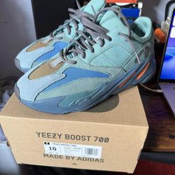 YEEZY 700 Adidas “Faded Azure”